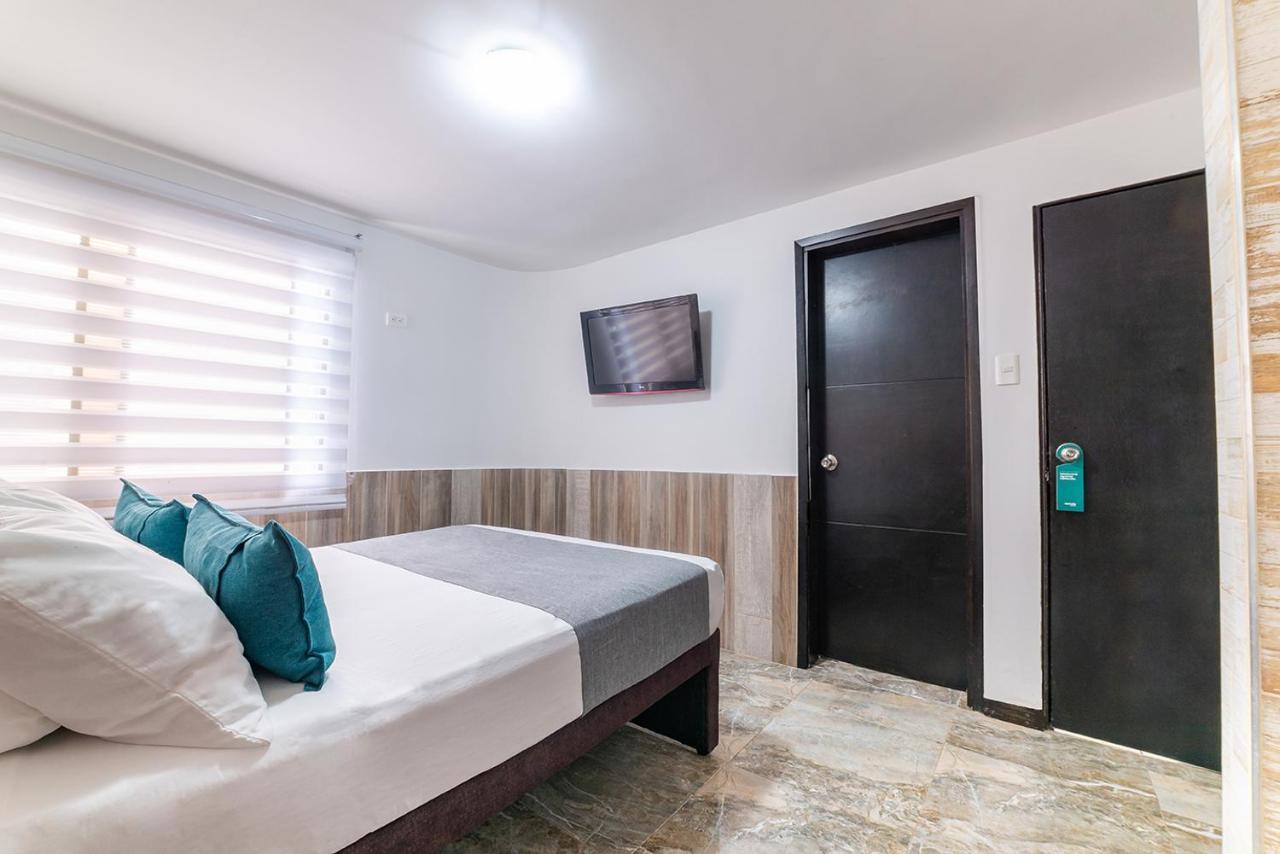 Ayenda Ruta 65 Hotel กาลี ภายนอก รูปภาพ
